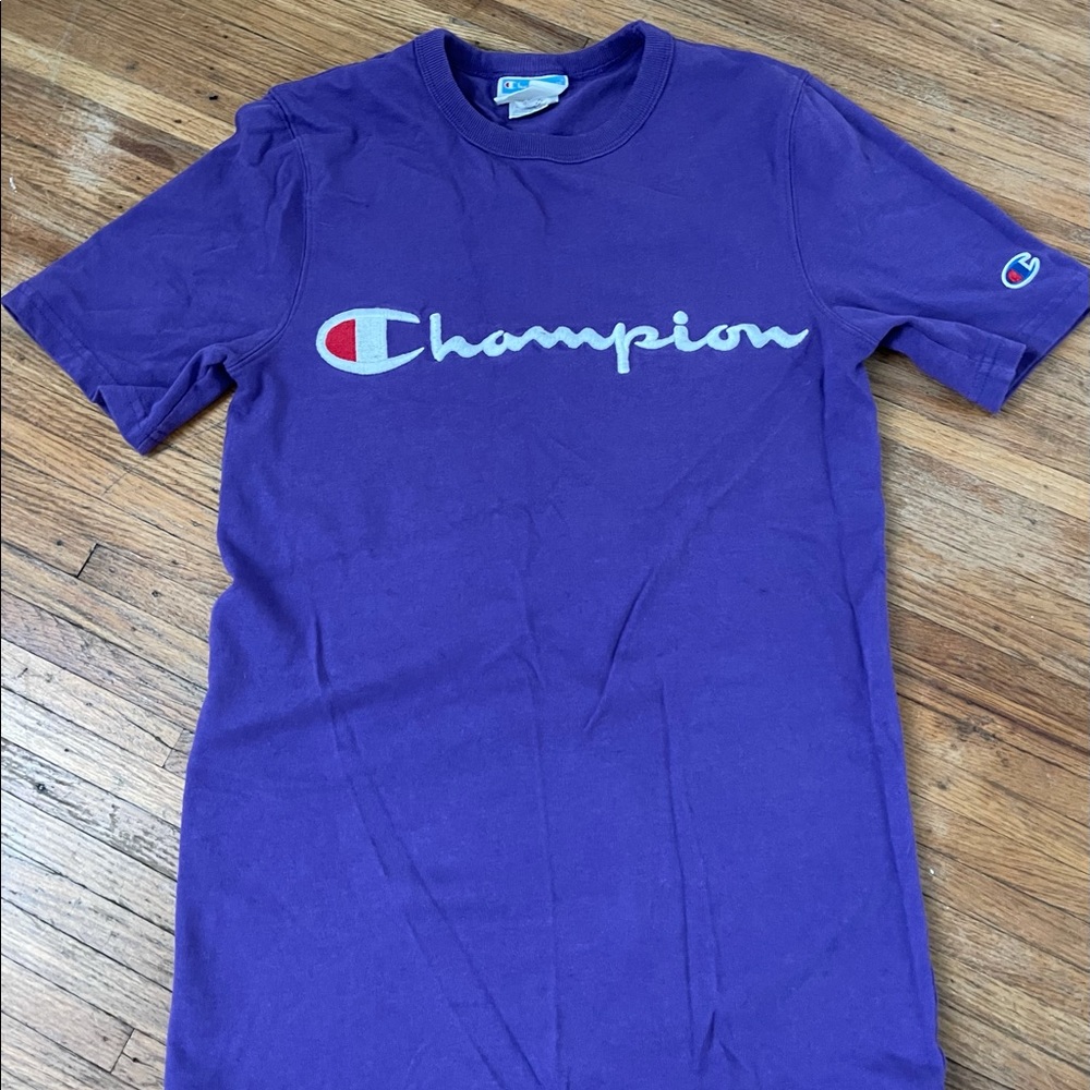 Women’s champion tee